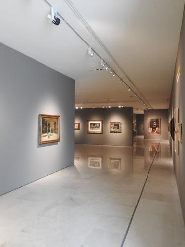 Vista general de las salas de la exposición Fantasía árabe. Pintura orientalista en España (1860-1900)